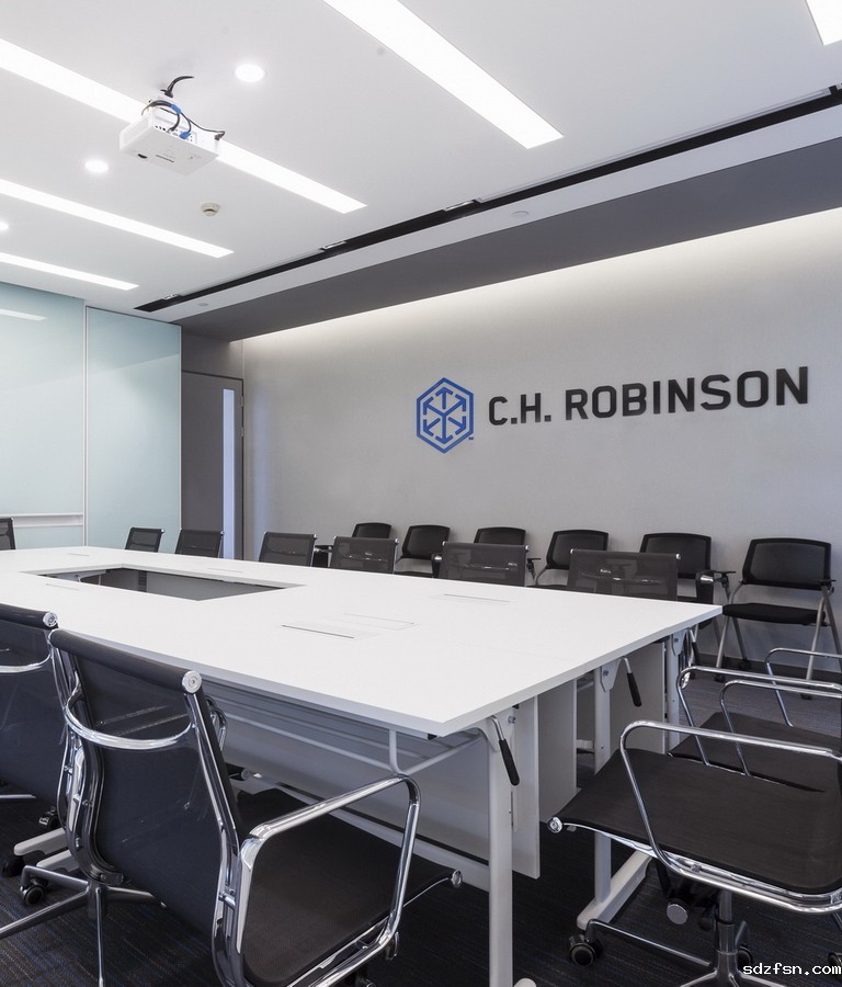 罗宾逊全球物流办公室装修-会议室-pc