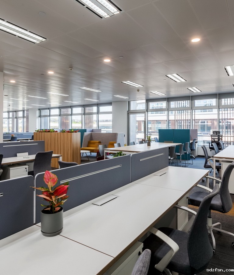 极度智慧办公室装修-办公区-pc