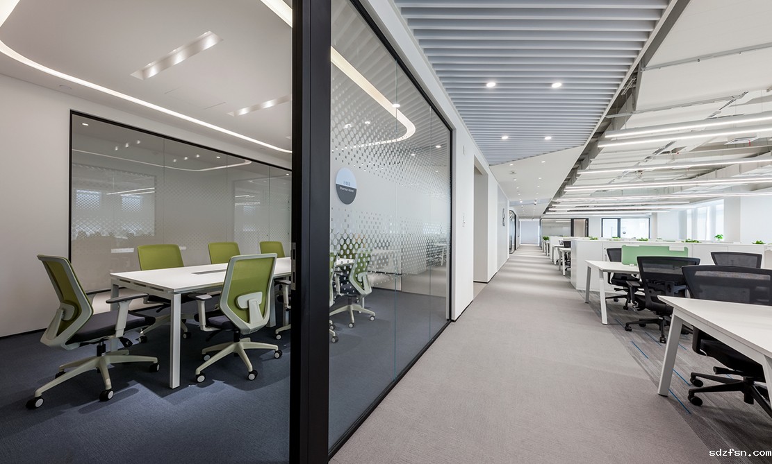 蔚来汽车办公楼装修-办公区走廊