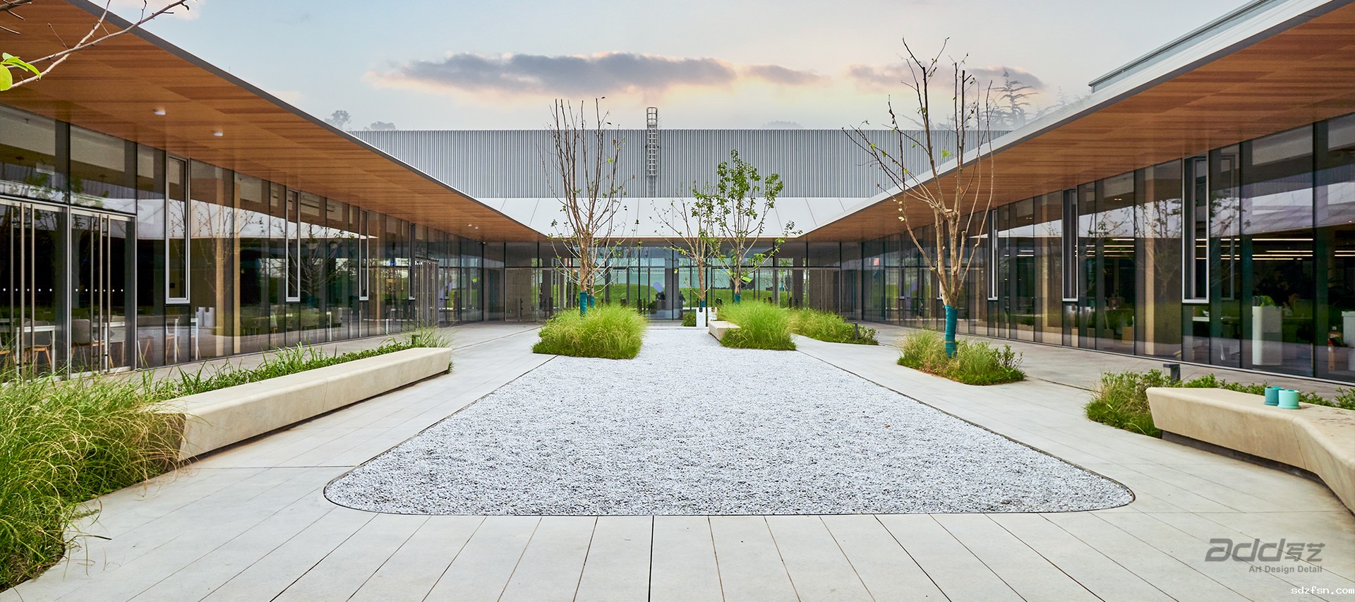 蔚来汽车办公楼装修-pc-庭院