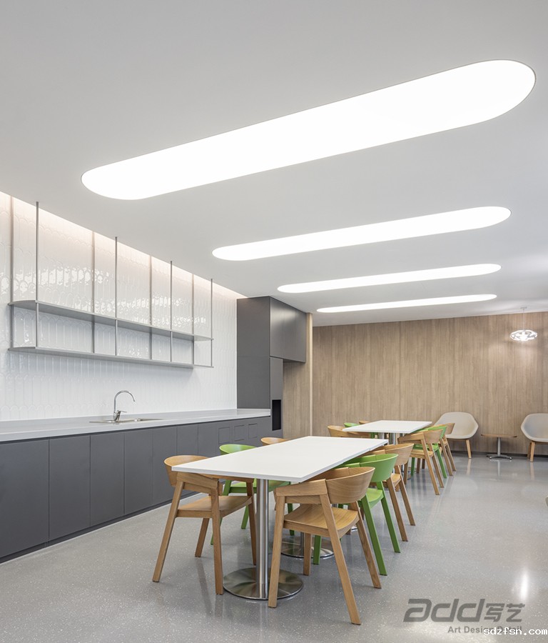 和黄医药茶水间-办公楼装修-pc