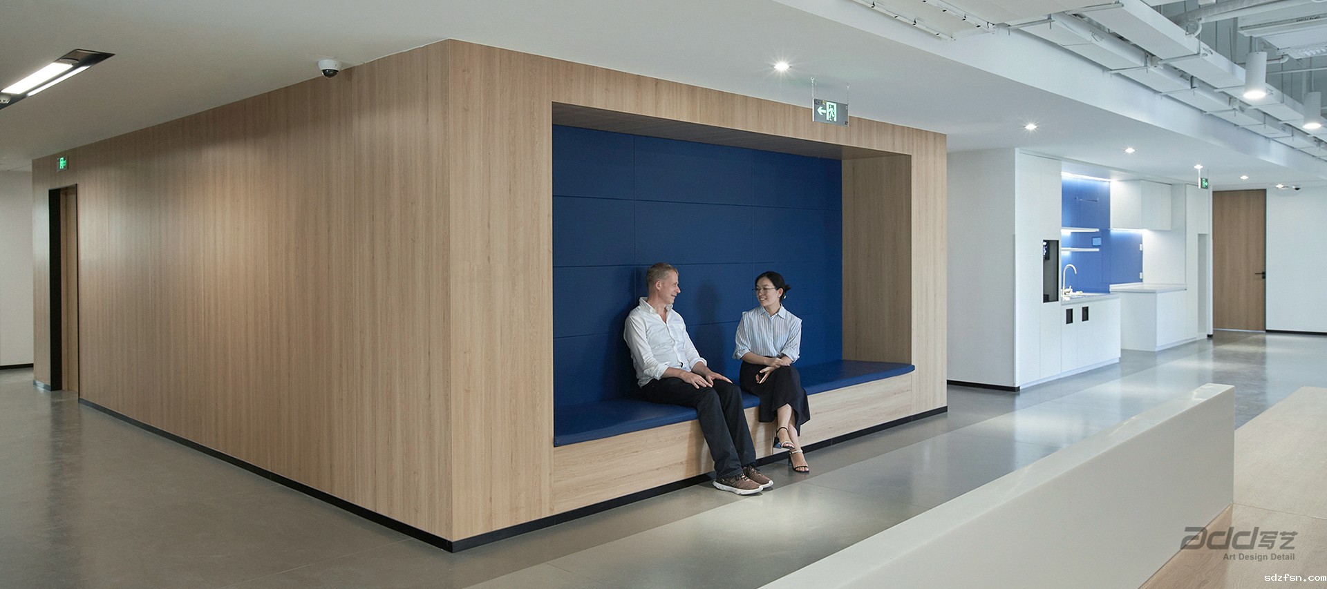 波汇科技办公楼装修-座谈区-pc